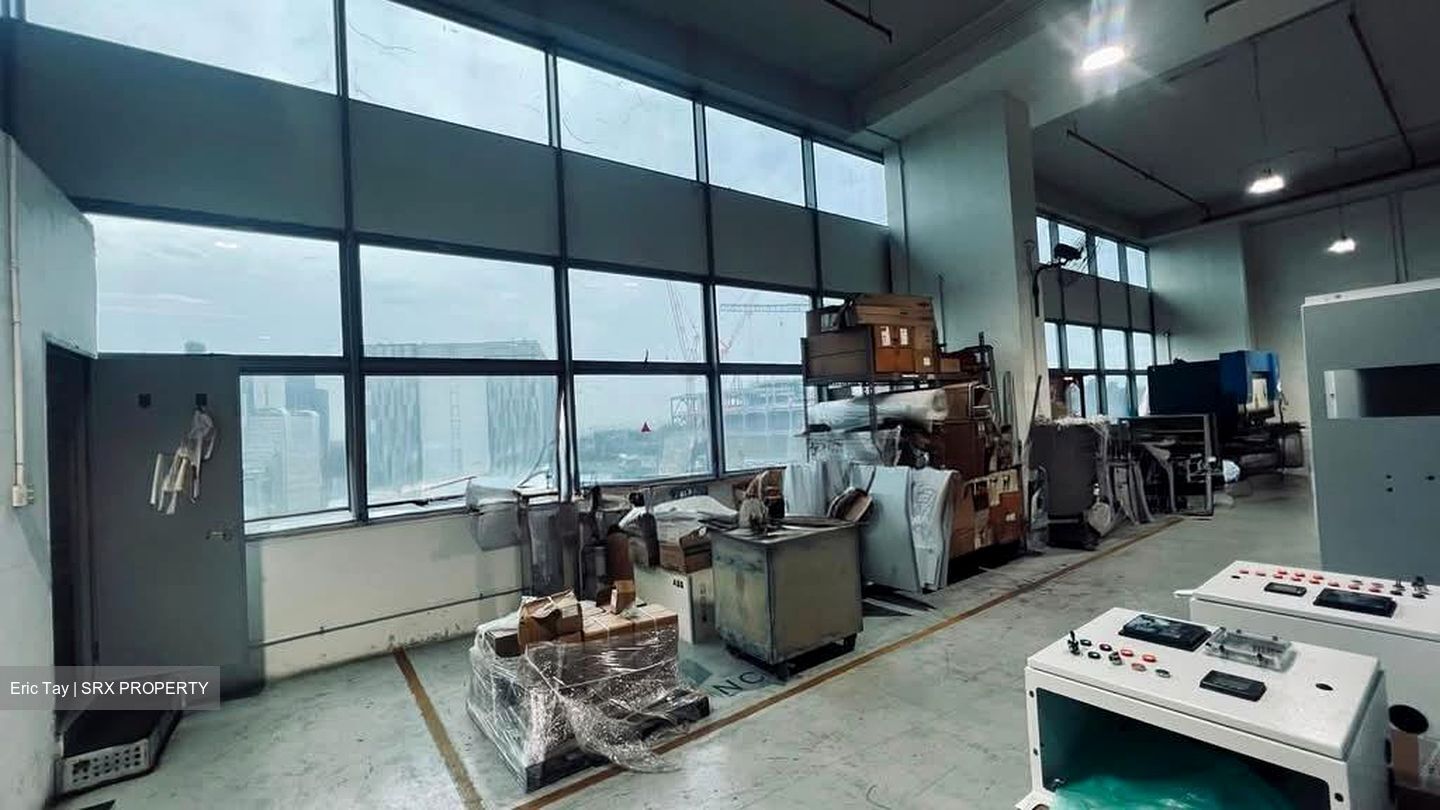 West Connect Building (D22), Factory #568669091
